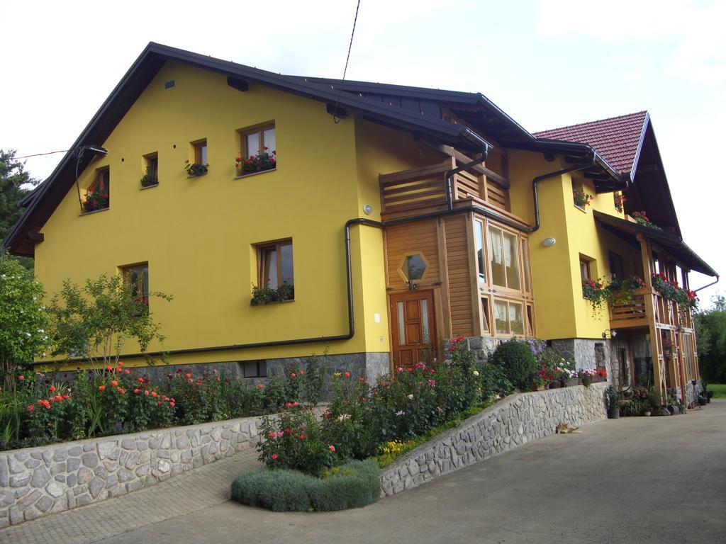Tourist Farm Ob Izviru Krupe Villa Semic Exterior photo
