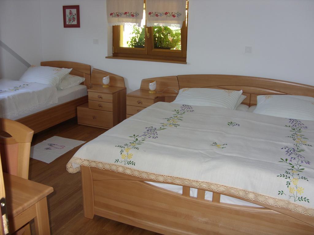 Tourist Farm Ob Izviru Krupe Villa Semic Room photo